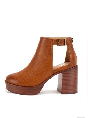 Yellow Box Women Boho Tan Brown Cutout Slingback Mules Linea Platform Clogs 9.5